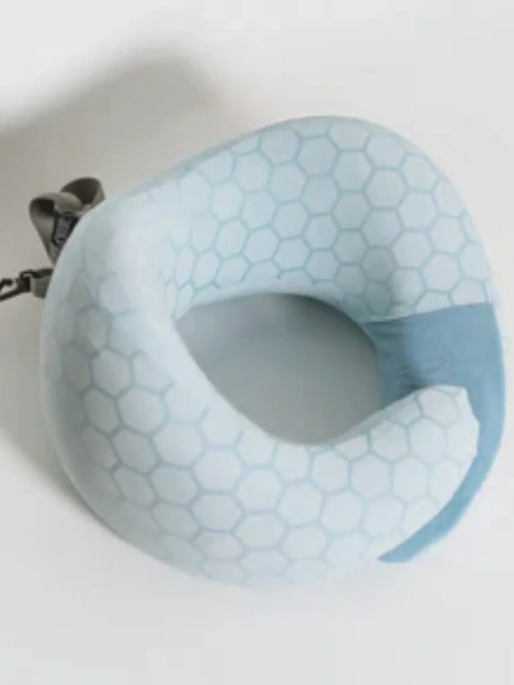 Dosaze Cooling Light Blue Men's Travel Neck Pillow